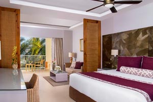 Deluxe Tropical View – King Bed Room at Dreams Royal Beach Punta Cana